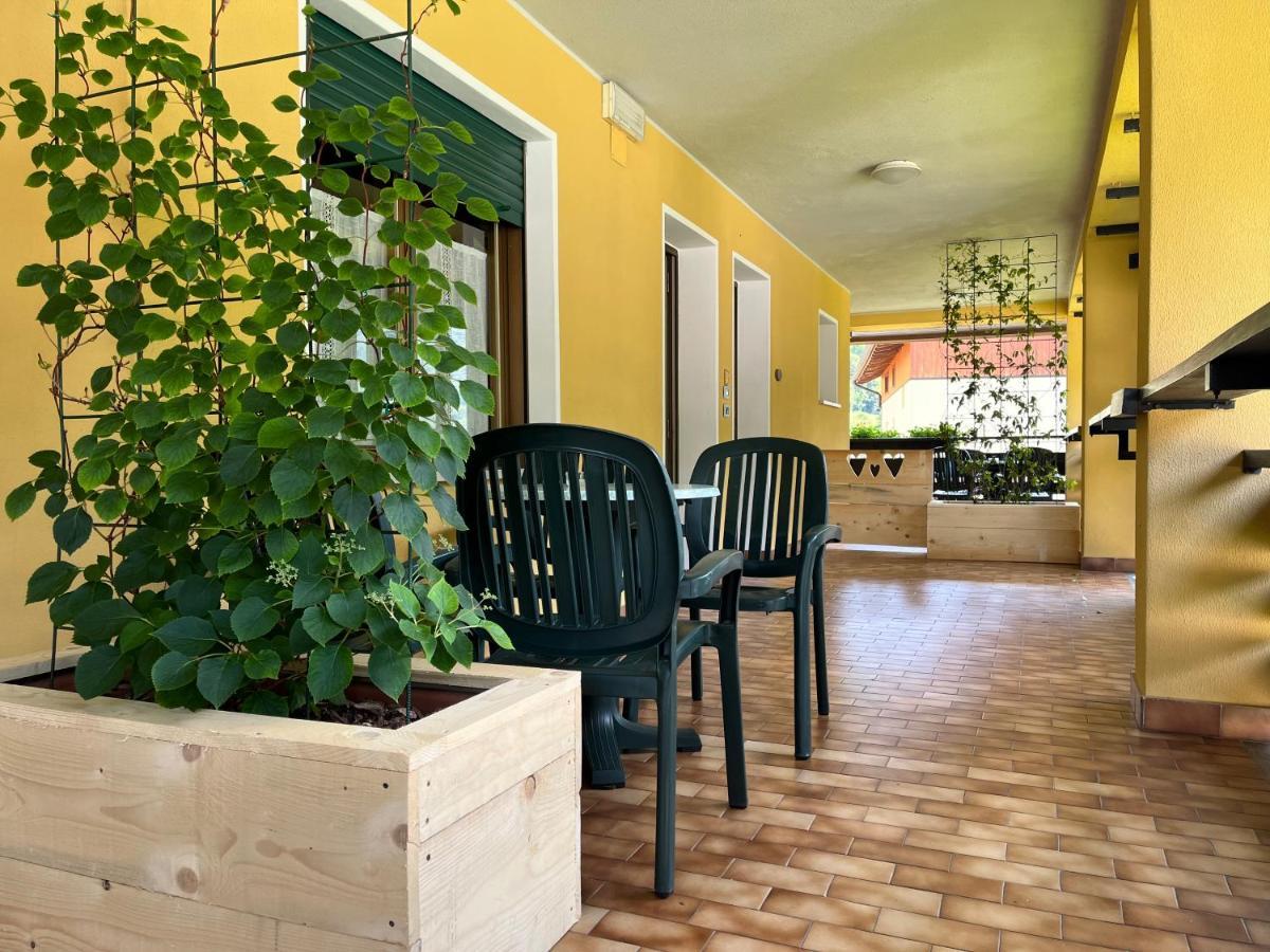 Residenza La Ciasa Aparthotel Claut Bagian luar foto